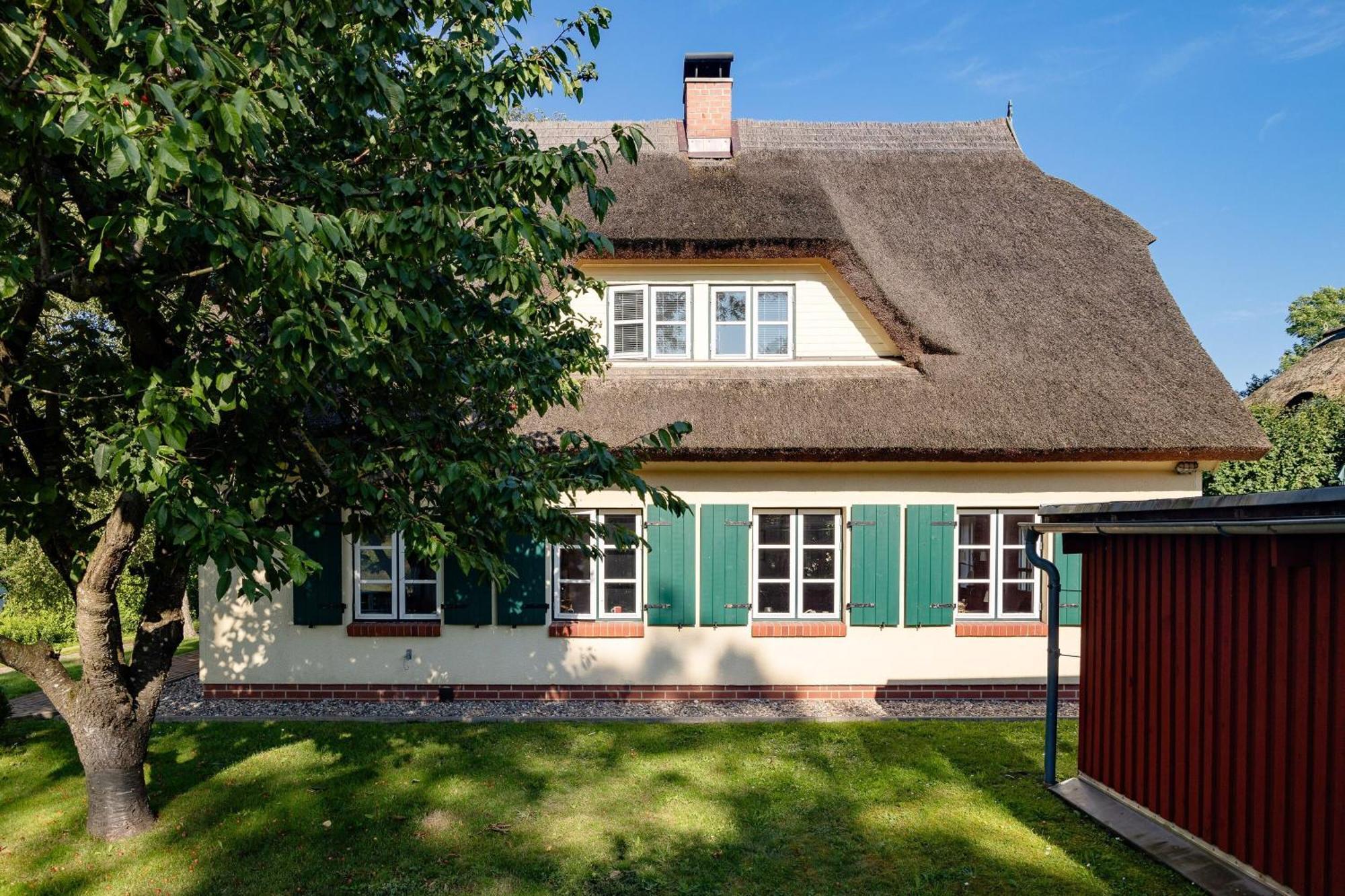 Ferienhaus Preetz 1A - Idylle Unter Reet Burtevitz Dış mekan fotoğraf