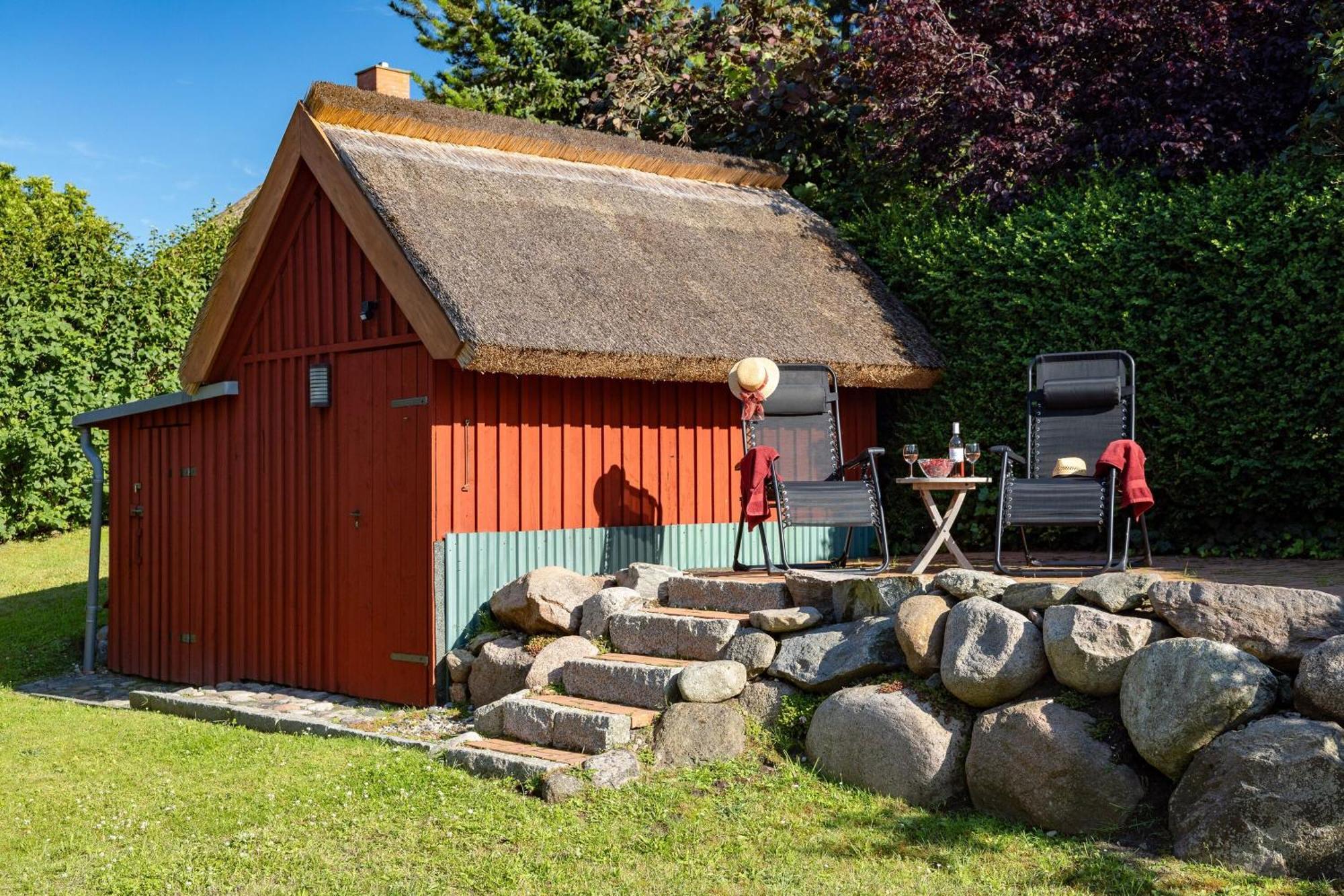 Ferienhaus Preetz 1A - Idylle Unter Reet Burtevitz Dış mekan fotoğraf