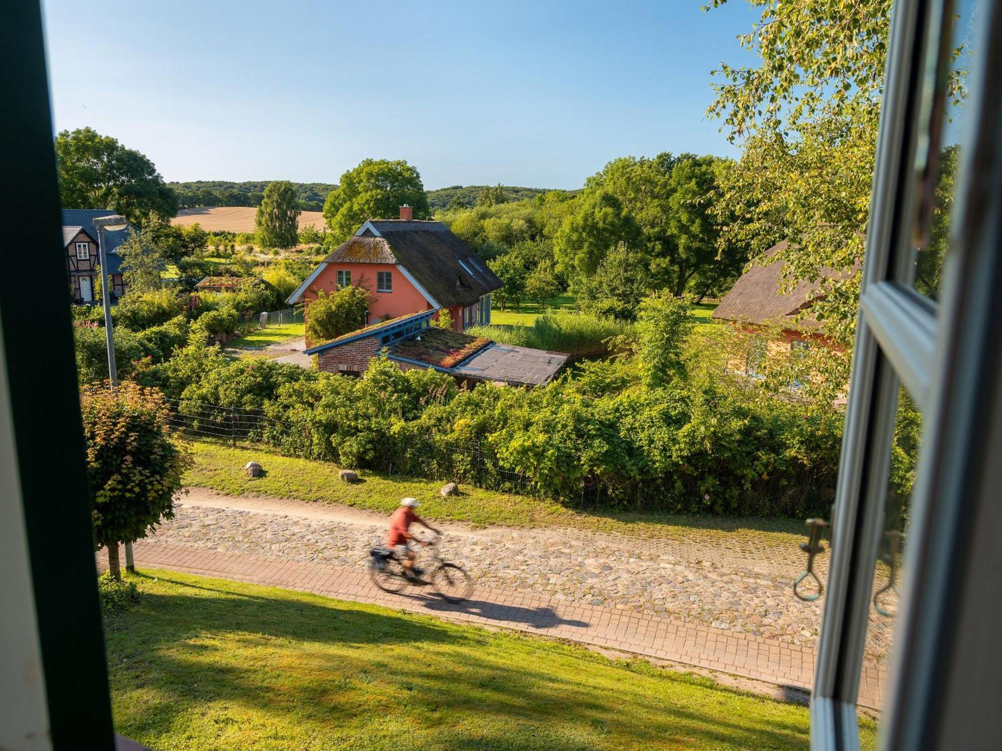 Ferienhaus Preetz 1A - Idylle Unter Reet Burtevitz Dış mekan fotoğraf