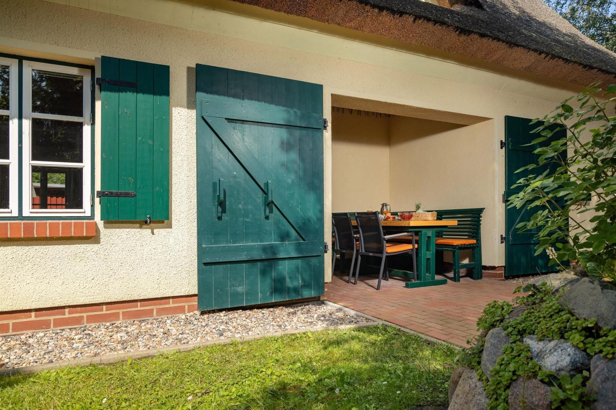 Ferienhaus Preetz 1A - Idylle Unter Reet Burtevitz Dış mekan fotoğraf
